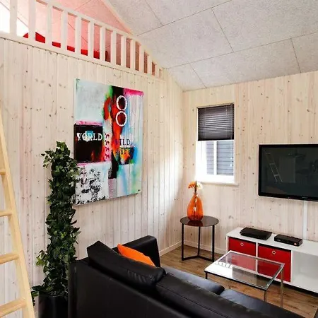 Feriehus Eskilstrup Sleeps 16 Pool Wifi